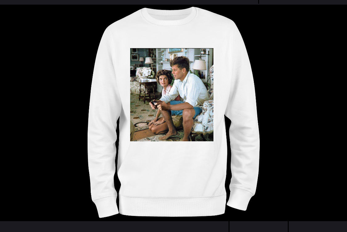 Vintage "Sunday Funday Feng Shui" Graphic Crew Sweatshirt